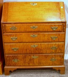 Diminutive Chippendale-style Tiger Maple Slant-lid Desk